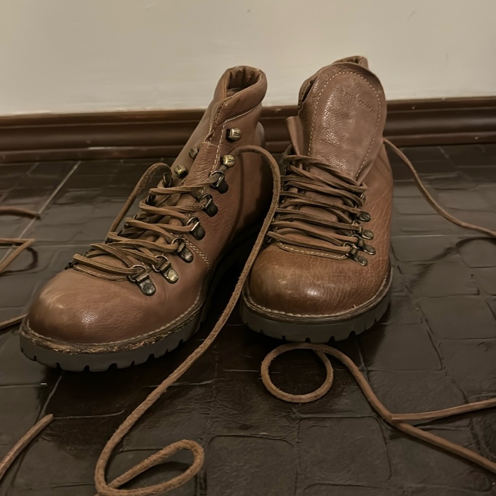 FRYE boots